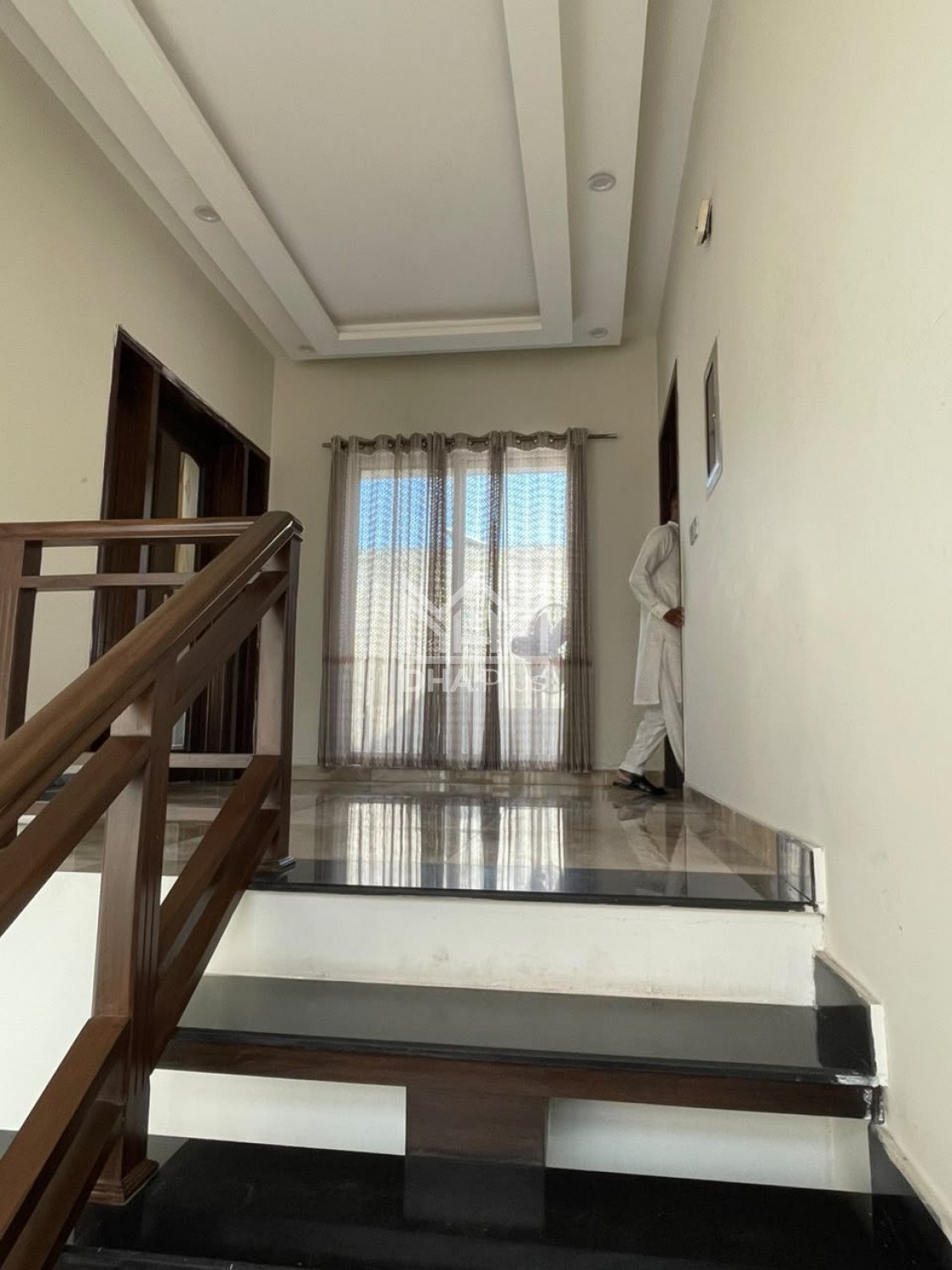 1 Kanal Upper Portion for rent in Sector D, DHA Phase 6, Lahore - (ID-29974)