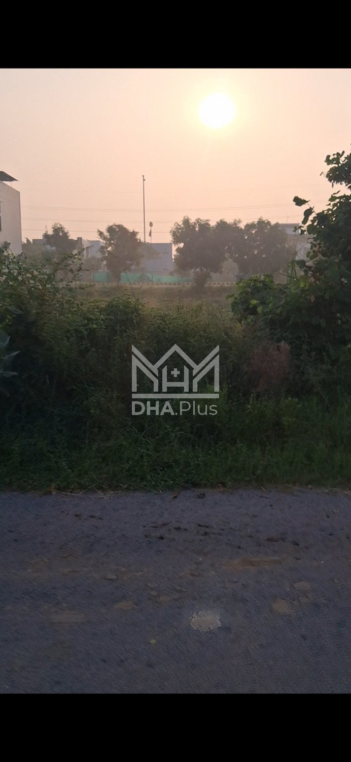 1 Kanal Plot for sale in Sector Y, DHA Phase 7, Lahore - (ID-30209)