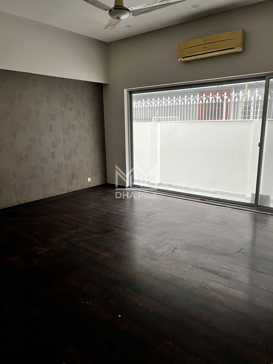 1 Kanal House for rent in Sector C, DHA Phase 5, Lahore - (ID-30405)