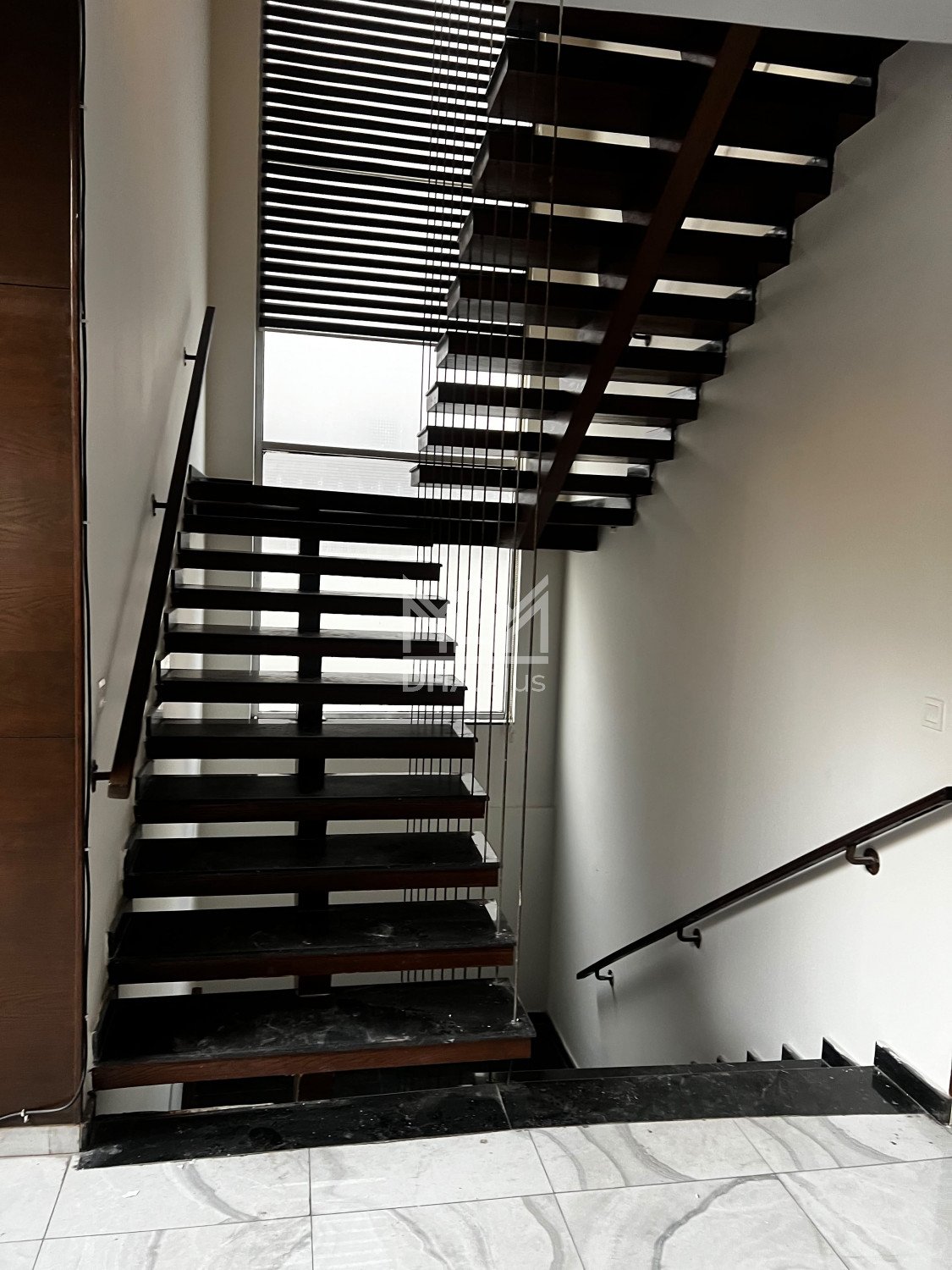 1 Kanal House for rent in Sector C, DHA Phase 5, Lahore - (ID-30405)