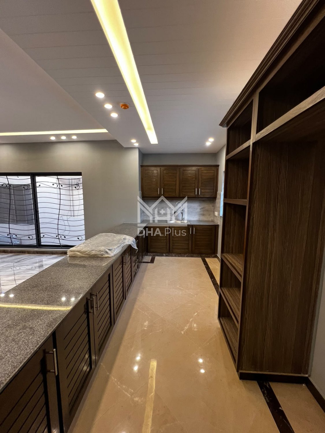 1 Kanal House for rent in Sector D, DHA Phase 5, Lahore - (ID-30406)